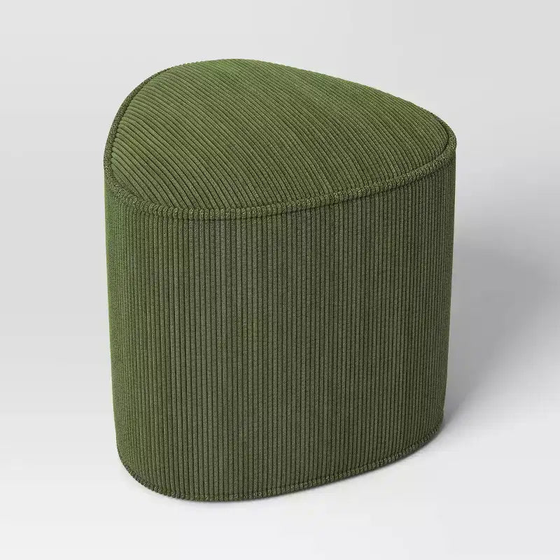 Pouf en velours côtelé triangulaire - Room Essentials
